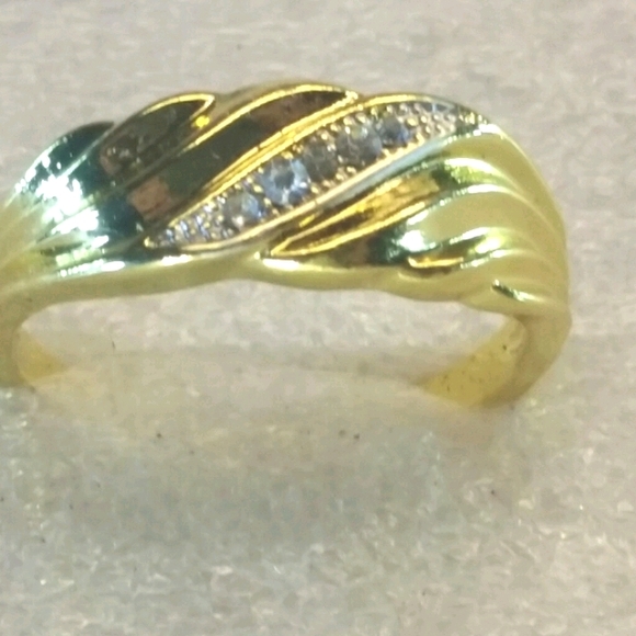 Gold plated cubic ring - Picture 3 of 4